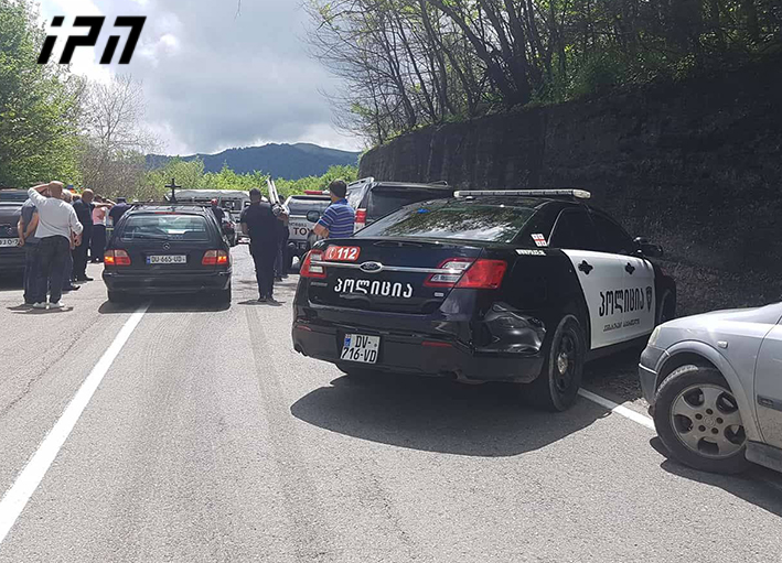 Minibus carrying kids on excursion falls into ravine claiming several lives geotv.ge